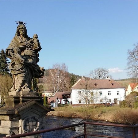 Dum U Reky Lägenhet Vyšší Brod Exteriör bild
