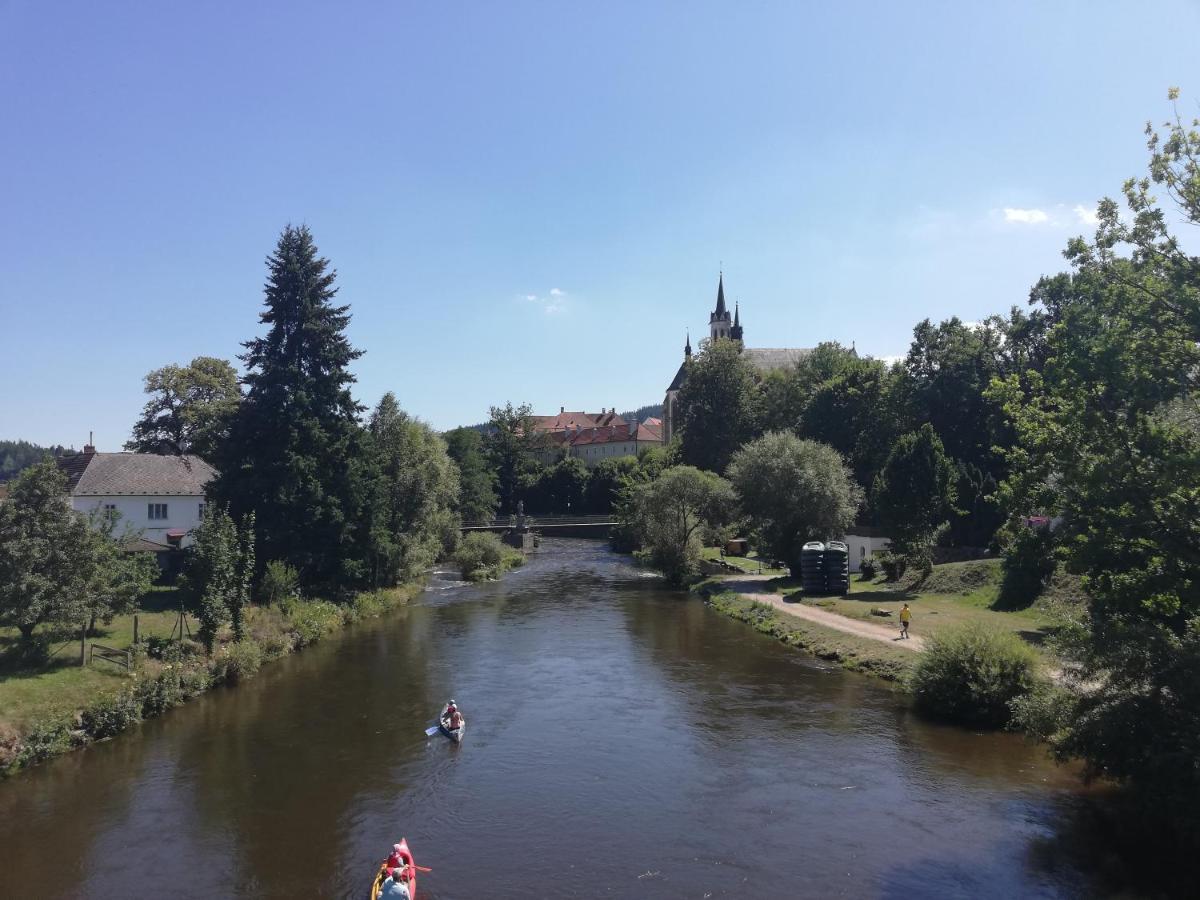 Dum U Reky Lägenhet Vyšší Brod Exteriör bild