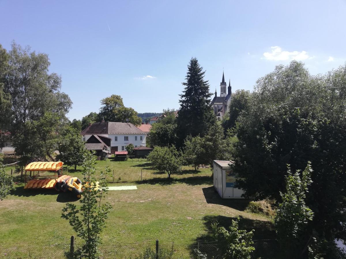 Dum U Reky Lägenhet Vyšší Brod Exteriör bild